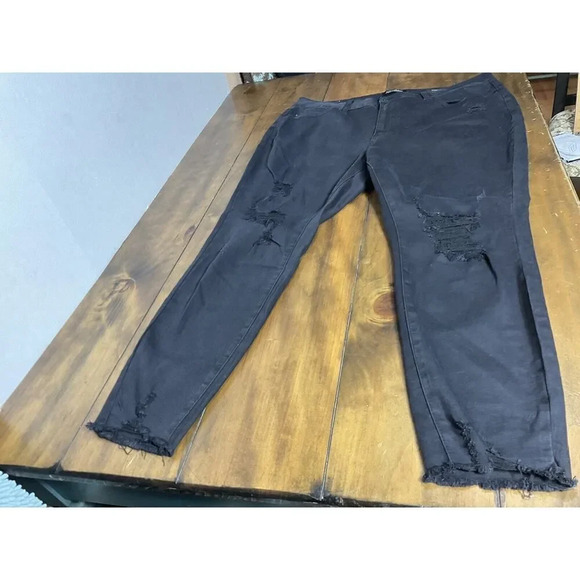 Judy Blue Women's Plus 22W Black Stretch Distressed Denim Skinny Jeans High Rise - Picture 1 of 11